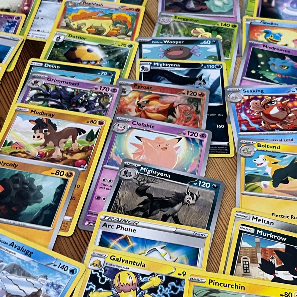100 Pokemon Cards - excellent condition - 100 mixed unsorted